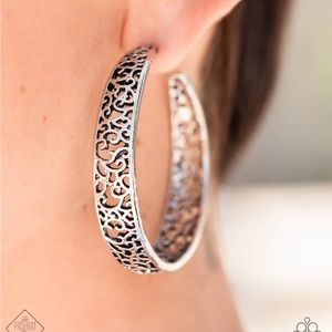 ❤️‍🔥5/$25❤️‍🔥 Garden for Two Silver Earrings